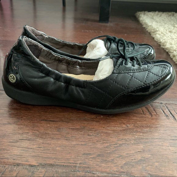 NEW leather  flat shoes - Picture 2 of 3